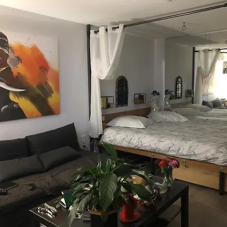 Votre Espace Glamour En Cohabitation Avec Nous Deux Dans Notre Du Village Naturiste Oda ve Kahvaltı