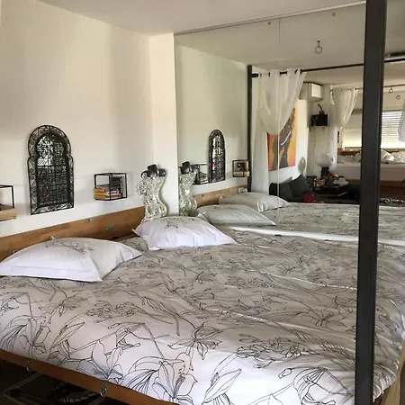 Votre Espace Glamour En Cohabitation Avec Nous Deux Dans Notre Du Village Naturiste 3* Agde